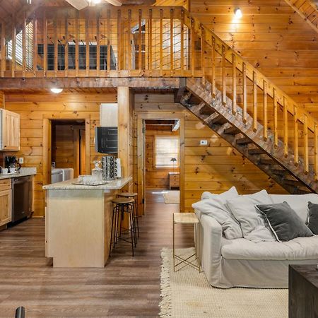 Dudley IV By Avantstay Cosy Cabin W Hot Tub Sweeping Views Pigeon Forge Dış mekan fotoğraf